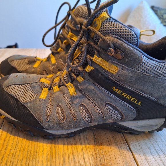 Merrell Men’s Onvoyer Mid Waterproof Hiking Boots - Picture 7 of 7
